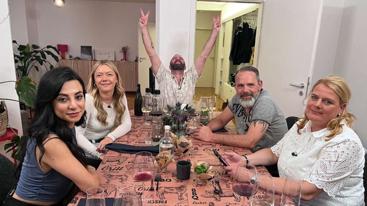 En arrêt maladie depuis un an, un prof gagne “Un dîner presque parfait” et s'attire de gros ennuis