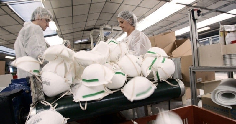En Bretagne, l'usine de masques de Plaintel va rouvrir et l'État se dit prêt à passer commande