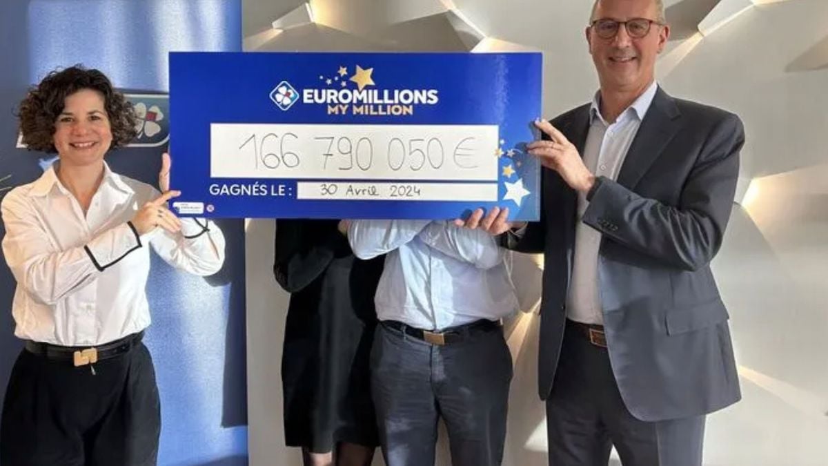 Ils jouent à l'EuroMillions sur un téléphone cassé... et gagnent 166 millions d'euros