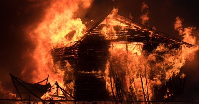 Appelé sur un incendie, ce pompier découvre qu'il s'agit de sa maison et ne parvient pas à sauver sa famille
