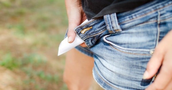 Ça y est, grâce à cette invention, les femmes peuvent enfin uriner debout comme les hommes !