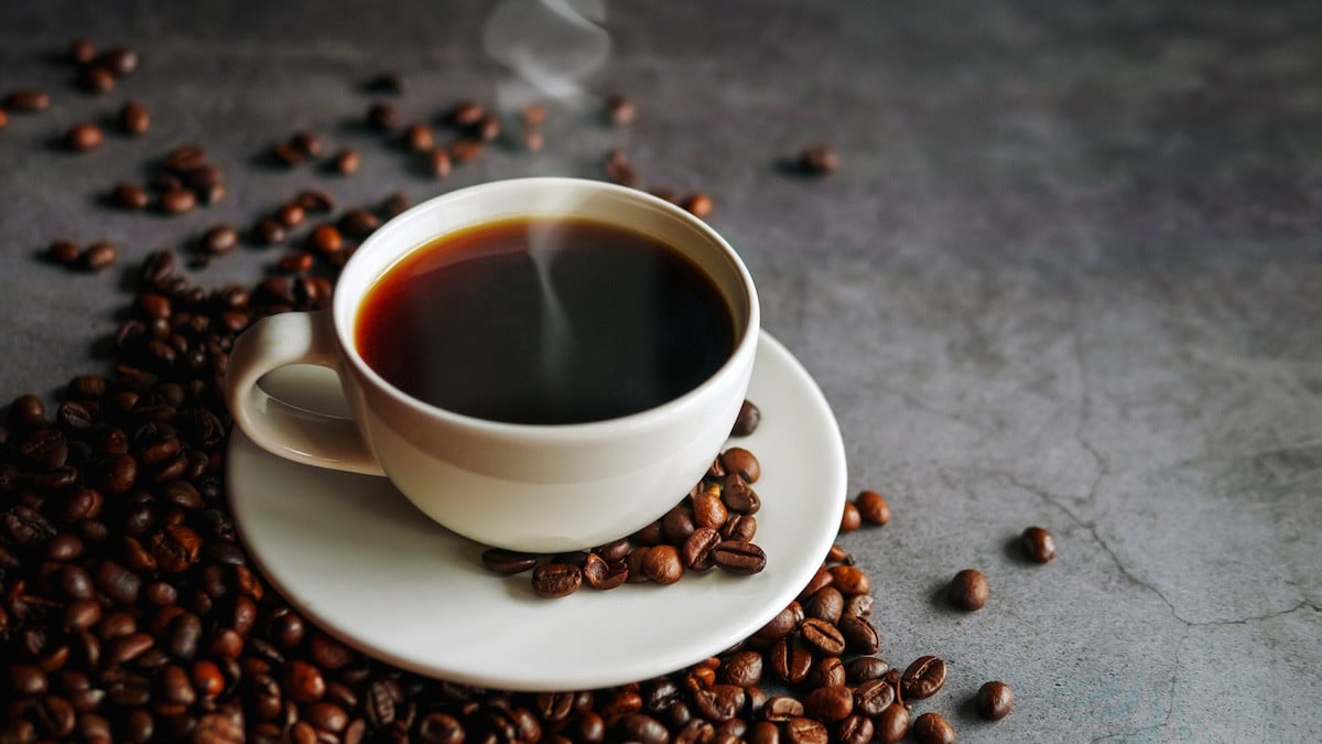 Ce médecin ajoute ces 3 épices dans son café tous les matins : les résultats sur sa santé sont surprenants