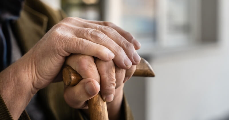 Des dizaines d'internautes et quatre infirmières apportent leur aide à Lyliane, une retraitée de 83 ans vivant dans la précarité 