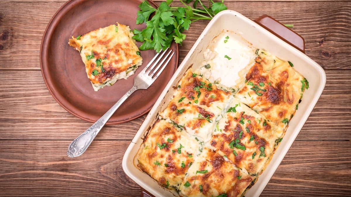 Ce plat familial au saumon et aux poireaux est tellement généreux que même vos voisins voudront s'inviter à table !