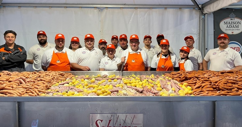 Avec 2,3 tonnes, le record du monde de la plus grosse choucroute a été battu en Alsace