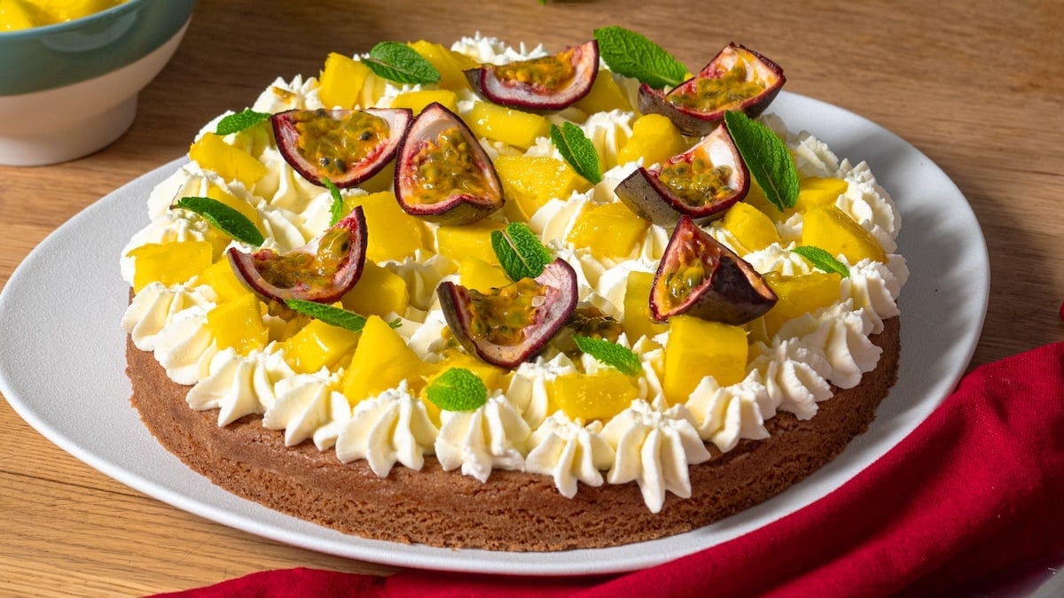 La tarte façon palet breton à la mangue et fruit de la passion, notre nouvelle gourmandise exotique préférée !