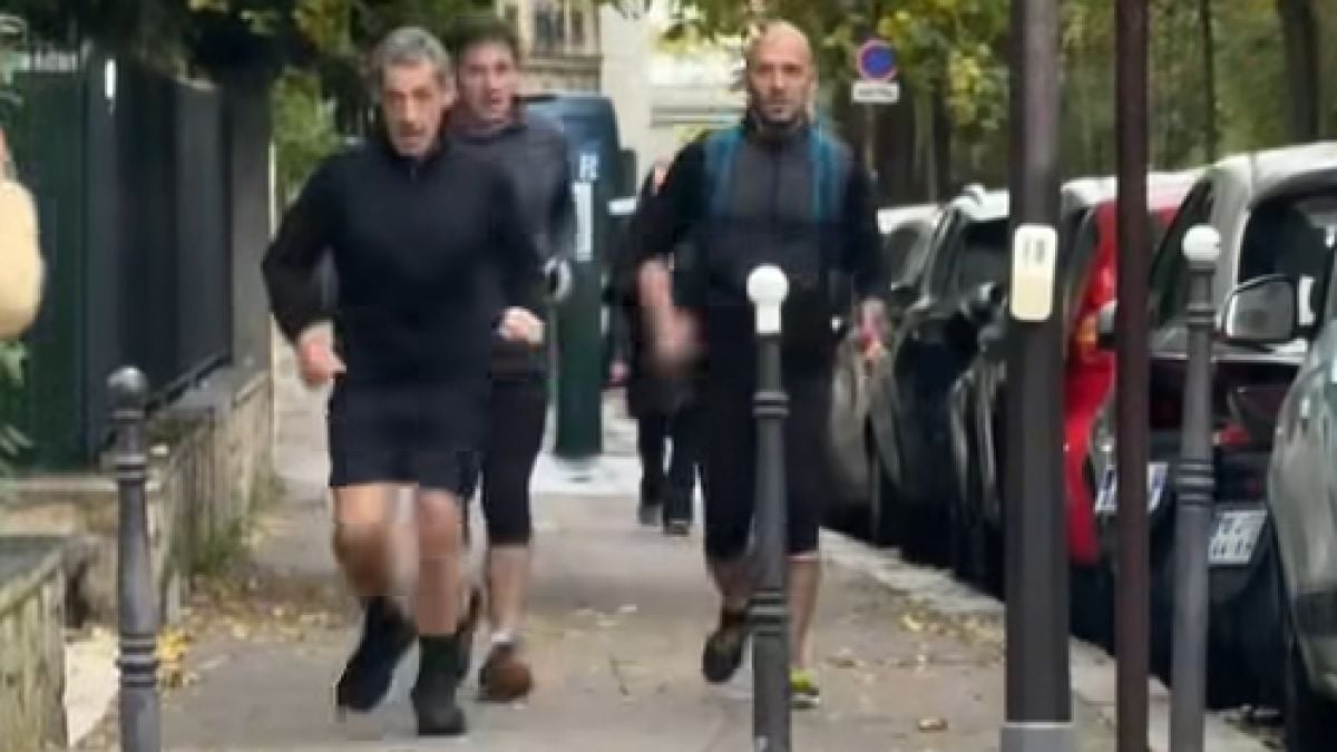 Nicolas Sarkozy filmé en plein footing dans Paris 2 jours après sa sortie de prison, les internautes sont scandalisés