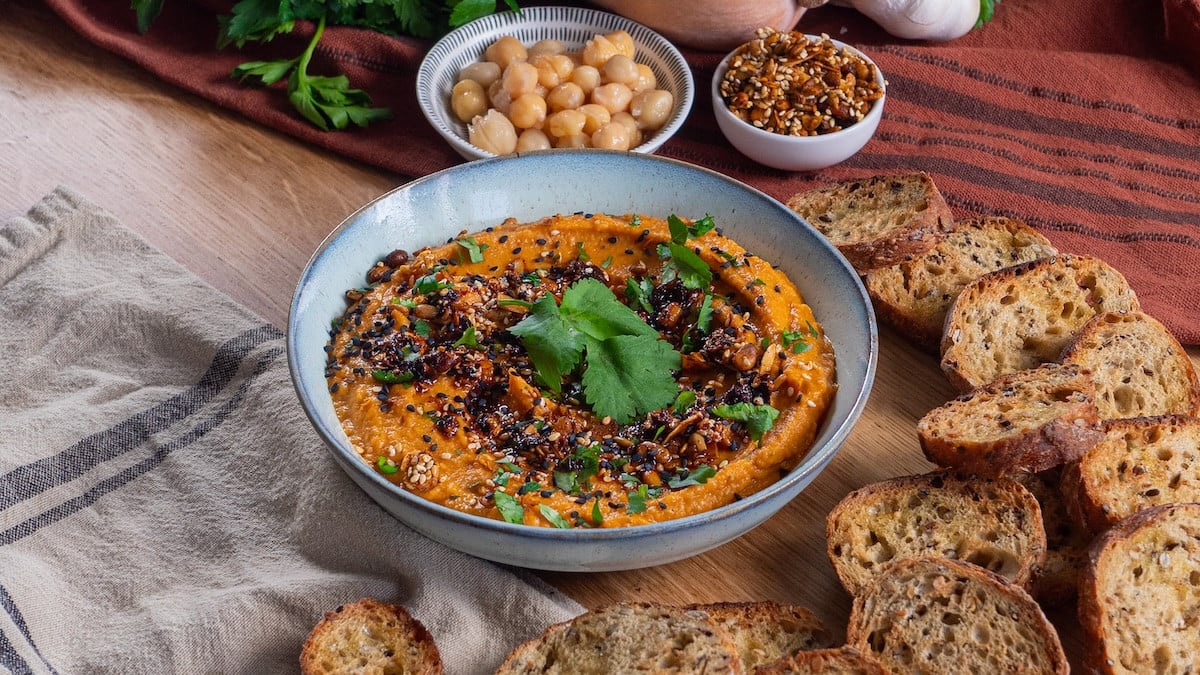 Houmous de butternut et granola salé