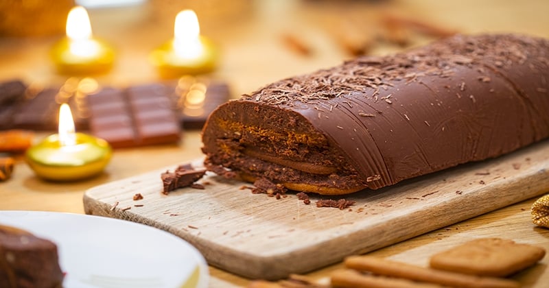 Régalez vos convives avec cette bûche au chocolat et aux speculoos