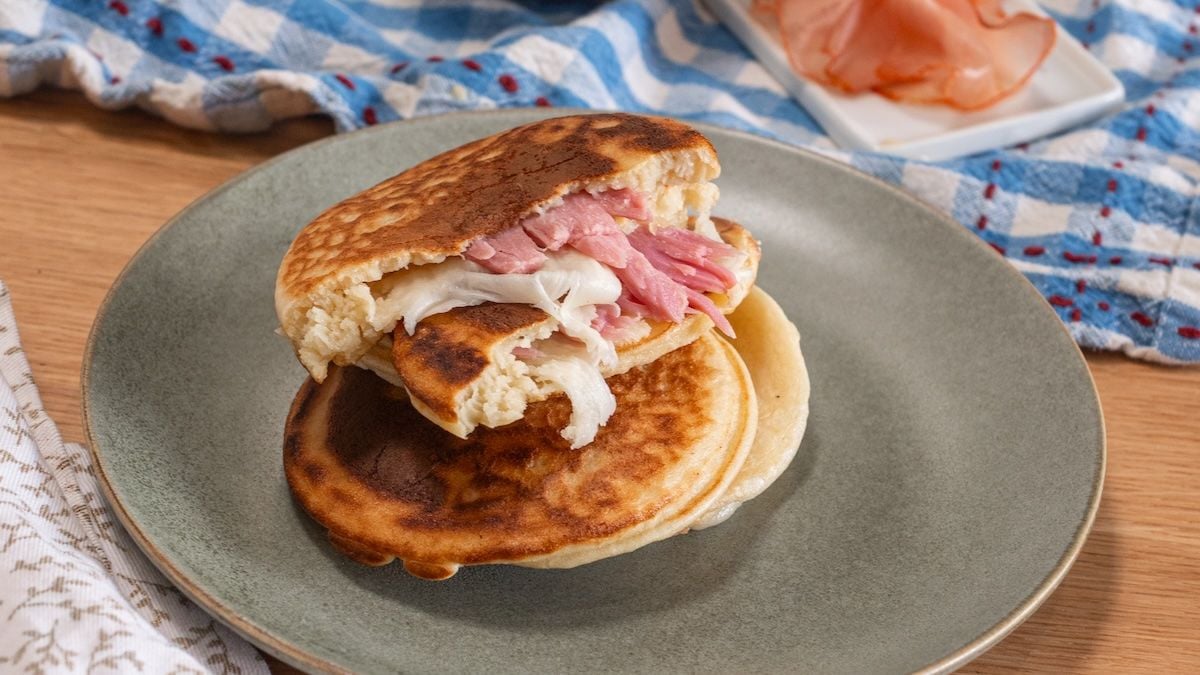 Le meilleur croque-pancake fourré est ici ! Suivez vite cette recette très facile et trop gourmande