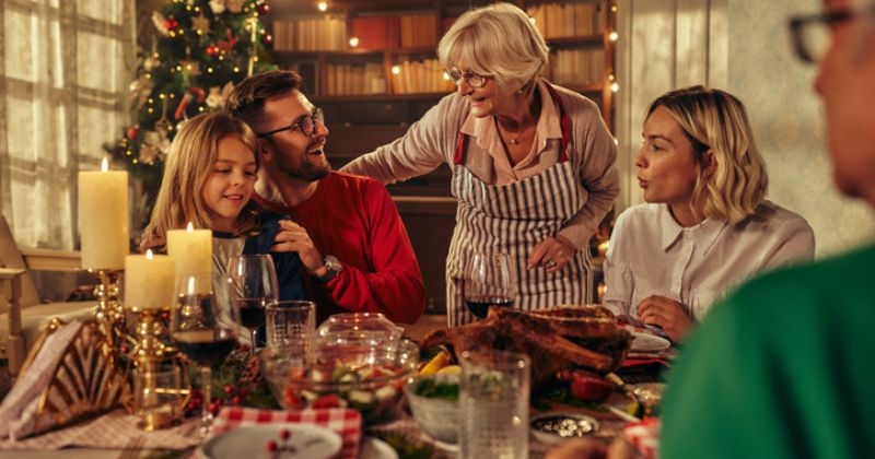 Volaille, foie gras, fruits de mer : mauvaise nouvelle, votre repas de Noël pourrait vous coûter 13 % plus cher cette année