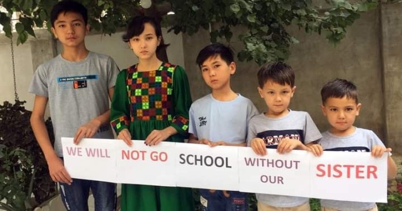 « Pas à l'école sans nos soeurs » : des jeunes Afghans dénoncent la fermeture des écoles pour les filles sur les réseaux sociaux