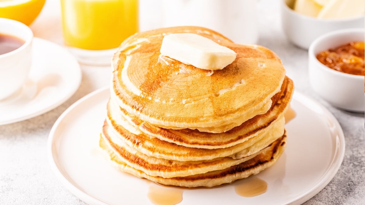 Moelleux et faciles à faire, ces pancakes sont prêts en 10 minutes et vont régaler toute la famille à l'heure du goûter ou pour le petit-déjeuner