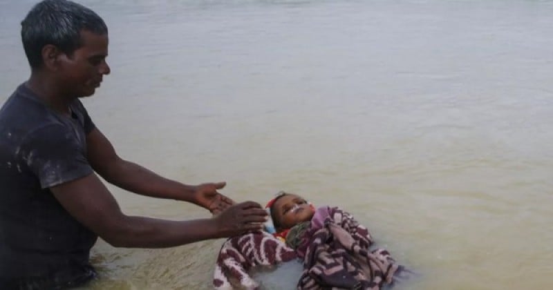 Alors que le monde entier a les yeux rivés sur le Texas, les inondations au Bangladesh, en Inde et au Népal ont tué 1200 personnes et en ont touché 16 millions