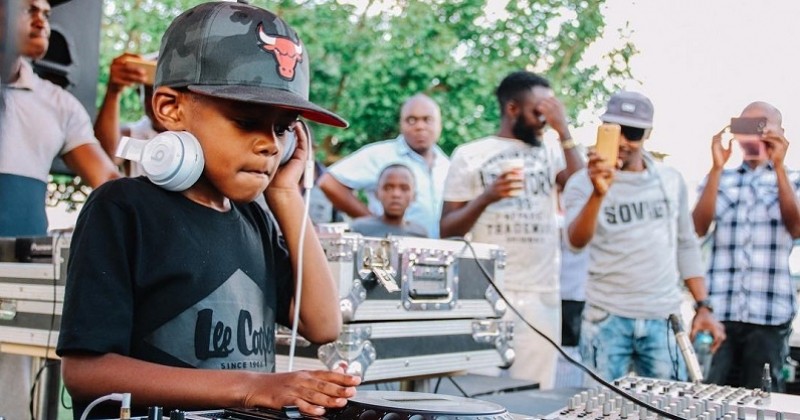 À seulement 6 ans, DJ Arch Junior est le plus jeune DJ professionnel du monde et fait danser l'Afrique du Sud