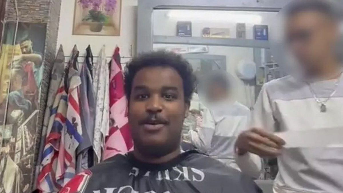 Un Anglais paie un billet d'avion et parcourt 3 000 km pour aller chez le coiffeur car le prix total est moins cher qu'une coupe à Londres