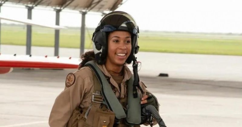 Madeline Swegle entre dans l'histoire en devenant la première pilote de chasse noire dans la Navy