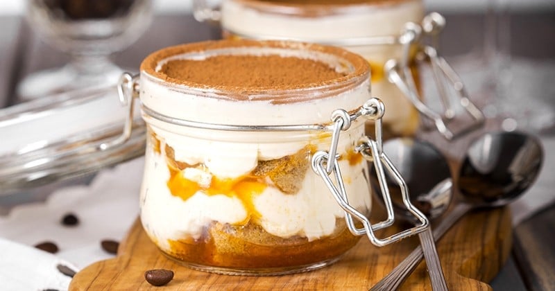 Le tiramisu pêche et caramel au beurre salé, le dessert express et gourmand qui ravira vos papilles