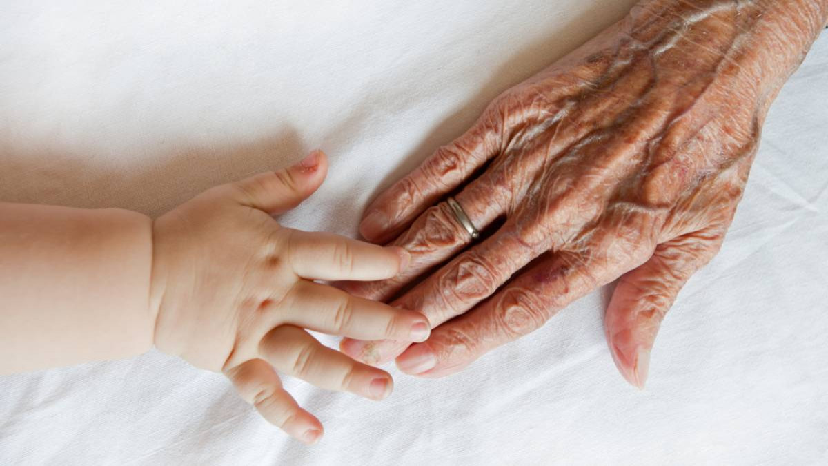 Plus de décès que de naissances en France en 2025, du jamais vu depuis la Seconde Guerre mondiale