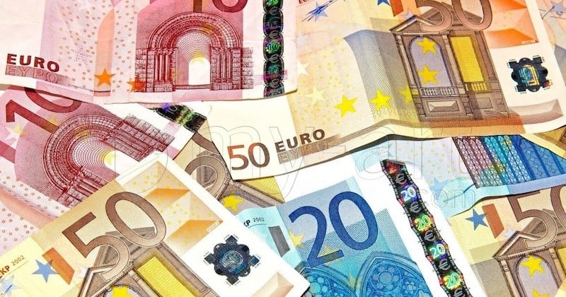 Un Français sera tiré au sort pour recevoir 1000 euros par mois pendant un an afin d'expérimenter le revenu universel