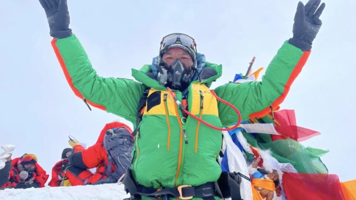 Avec sa 30ème ascension de l'Everest, l'alpiniste népalais Kami Rita Sherpa établit un record mondial