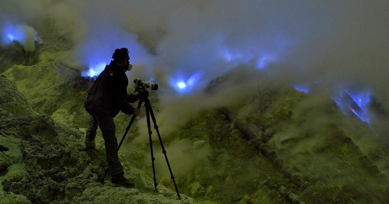 Indonésie : l'incroyable spectacle du volcan Kawah Ijen et de sa lave bleue