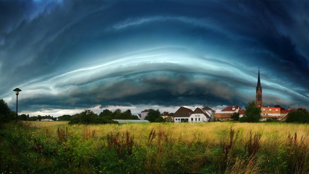 Un impressionnant «arcus» est apparu dans le ciel d'Alsace, un cliché aussi beau que terrifiant