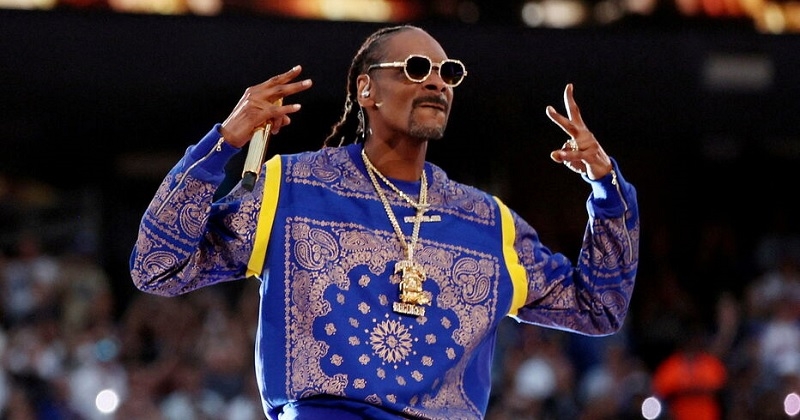 Un film sur la vie du rappeur Snoop Dogg est en préparation avec le scénariste de Black Panther