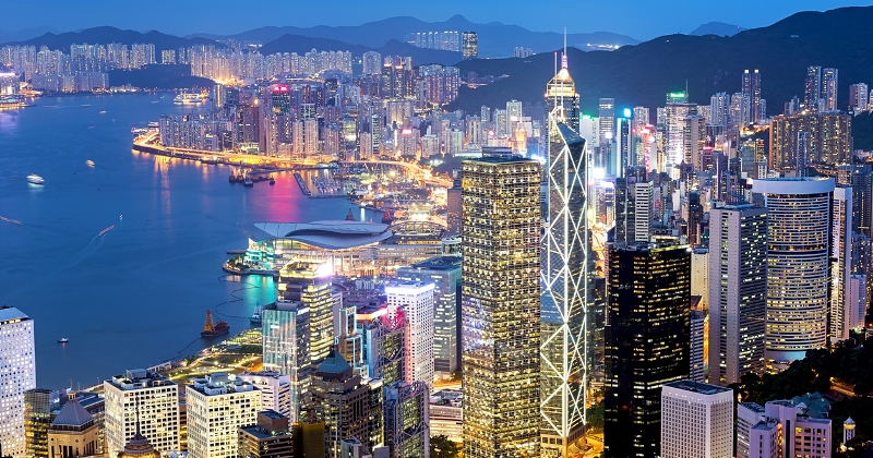 Hong Kong va distribuer 500 000 billets d'avion gratuits aux voyageurs pour relancer le tourisme