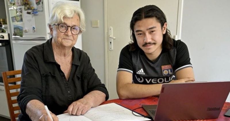 À 76 ans, elle repasse son bac avec son petit-fils et obtient la meilleure note en philosophie