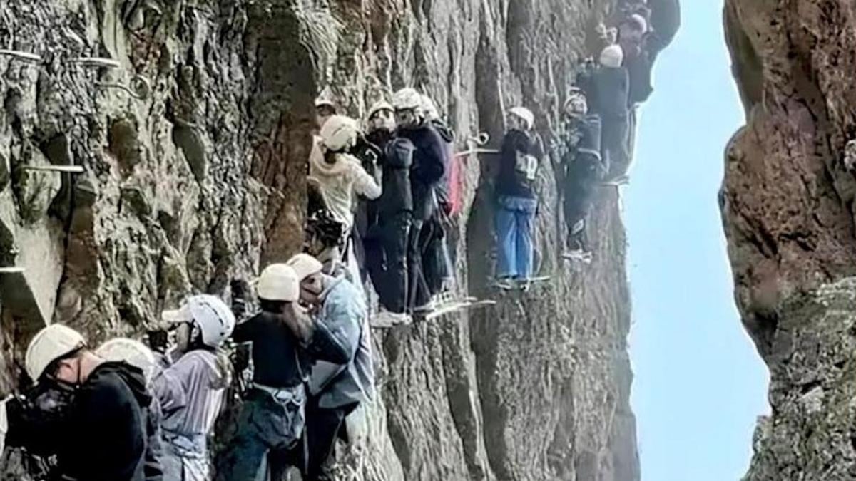 Chine : suspendus dans le vide pendant plus d'une heure, des touristes vivent un véritable calvaire