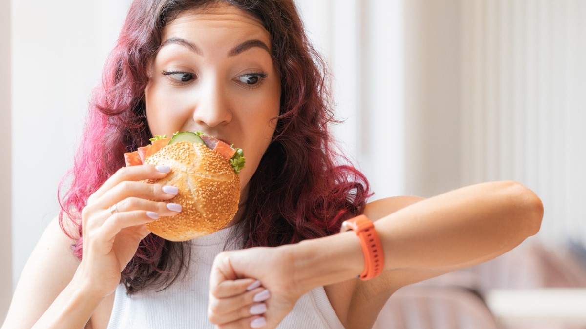 Vous ne devriez surtout pas manger rapidement et voici pourquoi