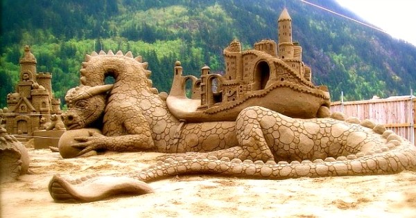 15 sculptures sur sable parmi les plus extraordinaires au monde ! Le travail des artistes est juste prodigieux...