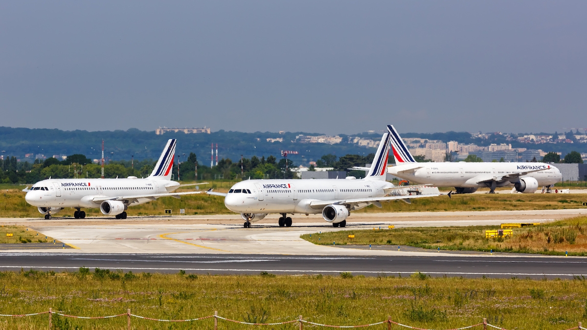 Le steward traité de “serveur” par un passager, l'avion fait demi-tour