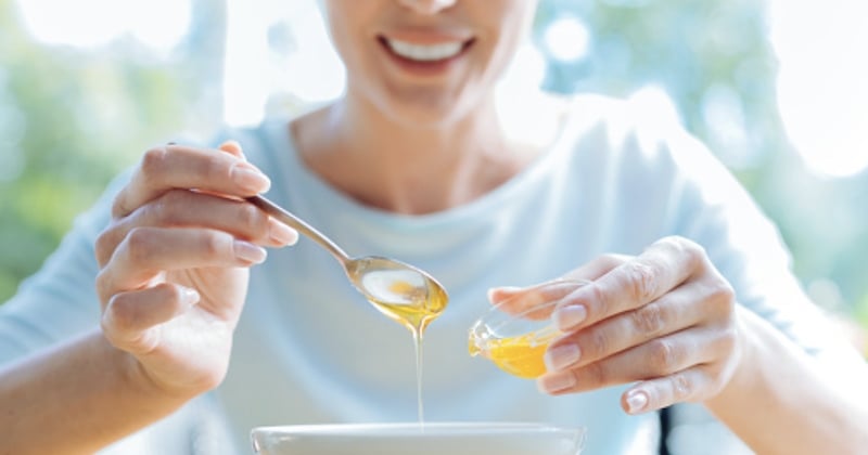 Voici le Honey Diet, le régime miracle qui permet de perdre du poids grâce au miel 