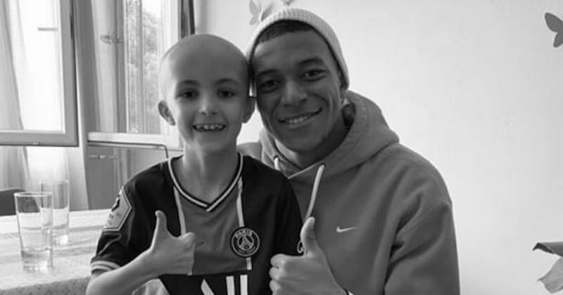 Kylian Mbappé annonce la mort du jeune supporter Lucas dans un message poignant