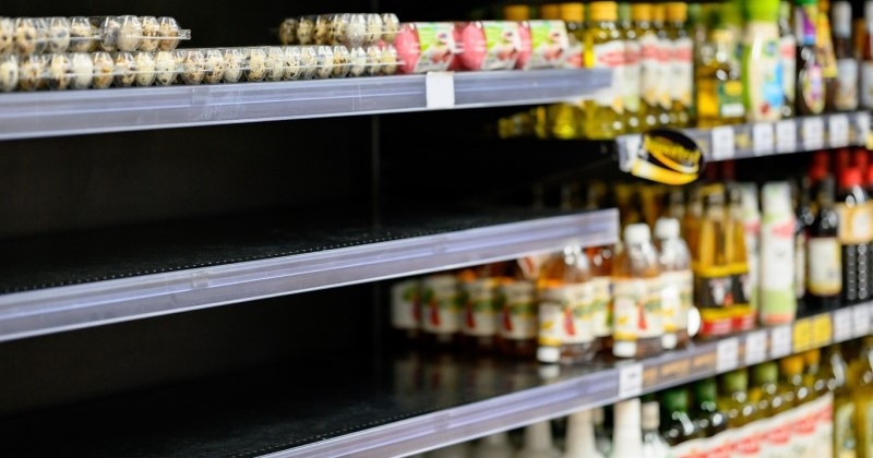 Voici pourquoi vous ne trouvez plus d'huile, de pâtes et de papier toilettes dans les supermarchés