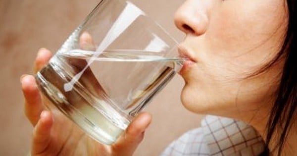 11 raisons pour lesquelles la déshydratation peut vous faire grossir
