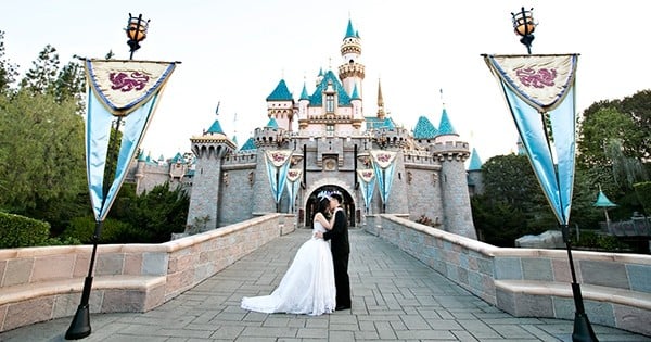 Réalisez votre rêve de petite fille en vous mariant à... Disneyland ! Ou quand le conte de fées devient ENFIN réalité