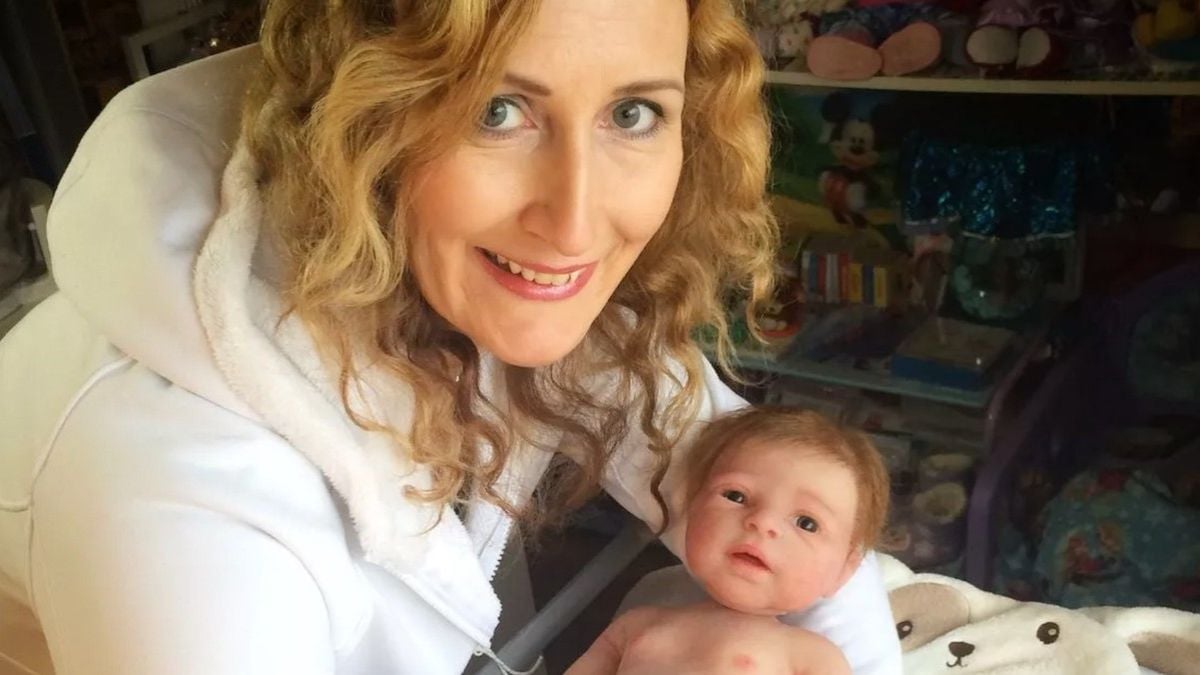 « Ils peuvent apporter tellement de bonheur » : elle est l'heureuse maman de 250...poupées reborn qu'elle considère comme ses filles