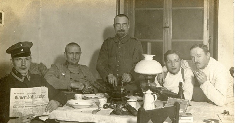 La Première Guerre Mondiale vue à travers l'objectif d'un officier allemand... Une collection fascinante qui offre une vision méconnue de l'Histoire !