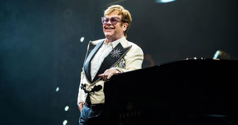 Ému, Elton John fait ses adieux à ses fans après 52 ans de carrière