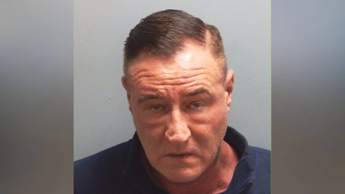 Jaloux, il impose une chirurgie esthétique à sa compagne pour la rendre moins attirante aux yeux des hommes