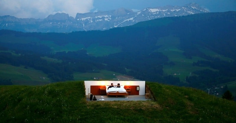Le « Null Stern », l'hôtel qui vous fait dormir à la belle étoile dans une chambre tout confort, au milieu des montagnes