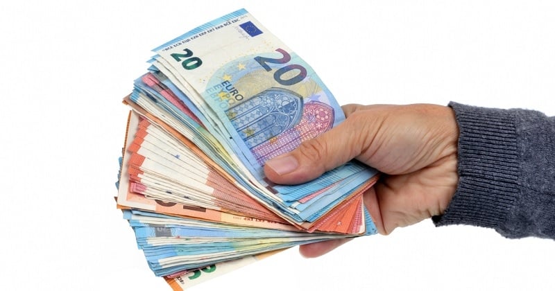 Arnaque :  ce couple touchait le RSA alors qu'il possédait 500 000 euros sur ses comptes bancaires