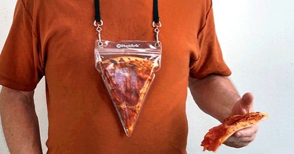 Le collier poche à pizza, pour toujours garder une part proche de votre coeur ! Les gourmands apprécieront...