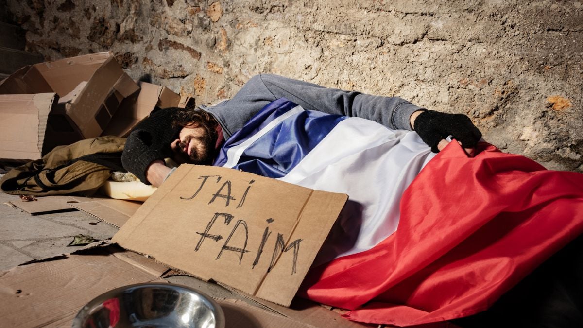 Elle recueille un sans-abri et tombe amoureuse de lui, il la frappe et finit en prison