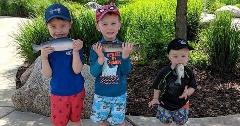 Une mère a voulu photographier ses enfants avec leur «pêche» et a donné lieu à une scène hilarante