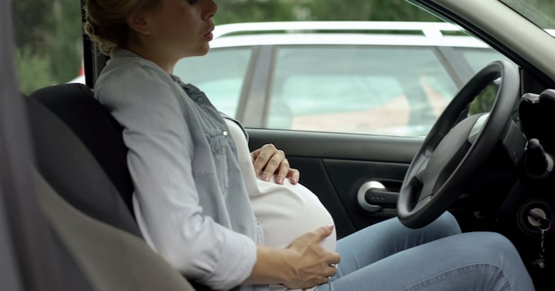 Finistère : elle accouche d'un adorable petit garçon sur le bord de la route 