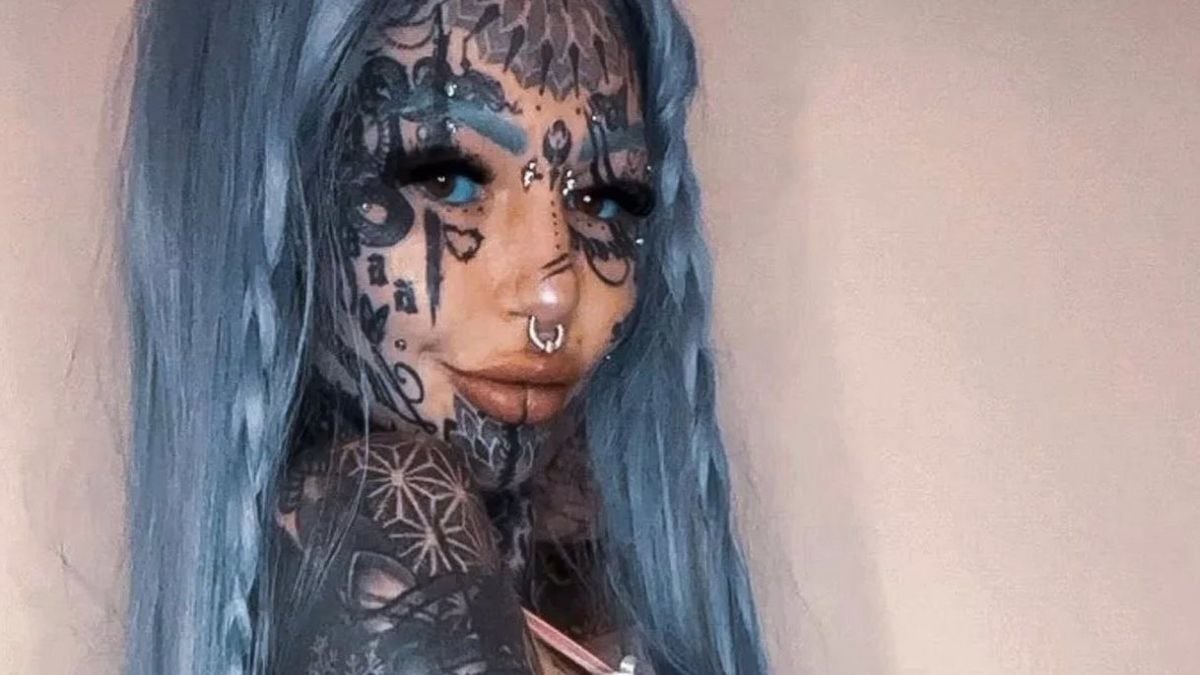Son visage est couvert de tatouages, elle veut désormais tous les effacer 